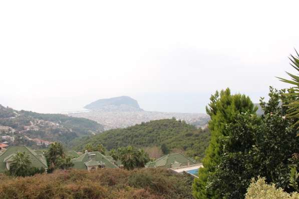 Вилла с панорамным видом в горах в фото 4