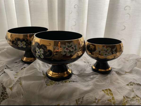 Комплект хрустальных ваз, ручной работы в Москве