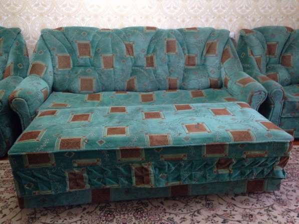 Срочно Продам Тройку: диван и 2 кресла!Качественно и дешево! в 