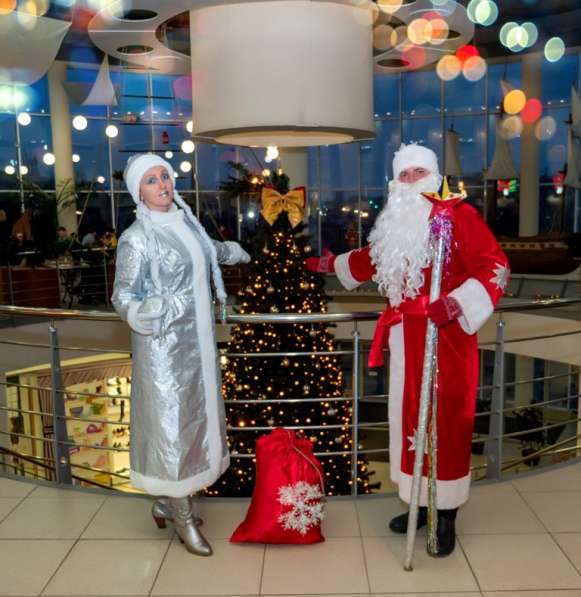 Дед Мороз и Снегурочка уже в Луганске в фото 4