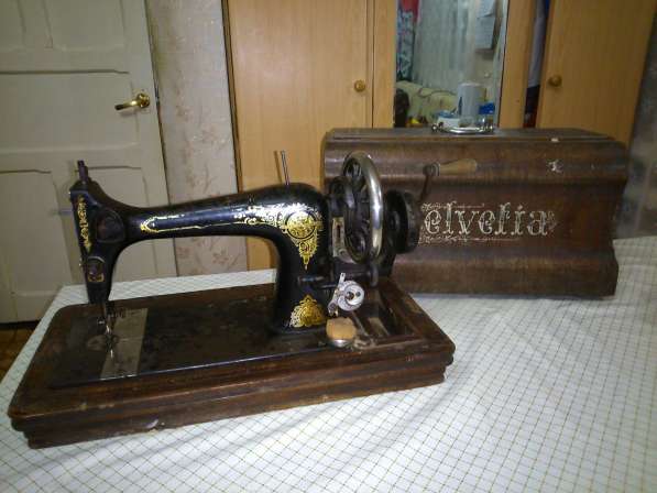 Старинная швейная машинка Belvelia в Ростове-на-Дону фото 3
