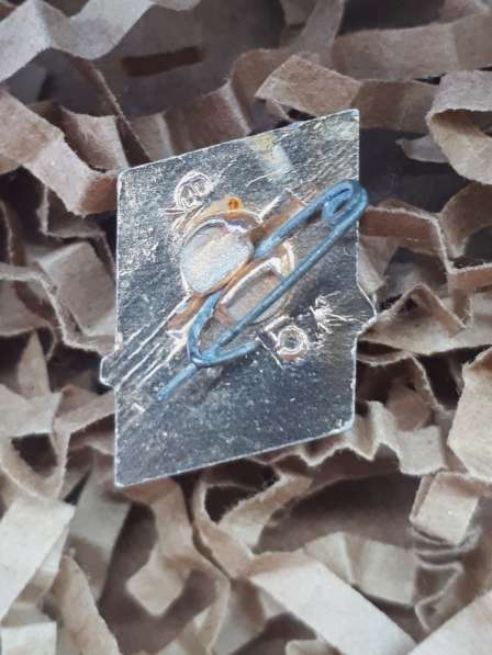 "ХК Торпедо"- значок СССР, оригинал в Кемерове