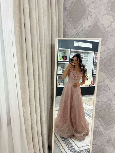 Платье вечернее