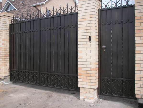 Распашные ворота в Азове фото 4