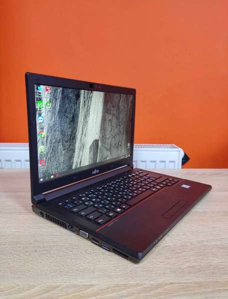 Ноутбук Fujitsu LifeBook E546 | 15-6200U | 8GB RAM | 256GB S в Москве фото 4