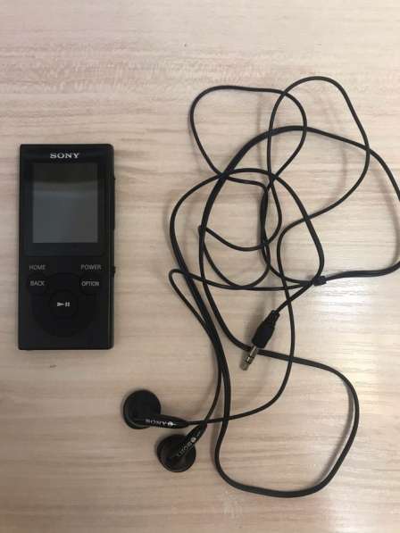 MP3 плеер Sony NW-E394 8гб