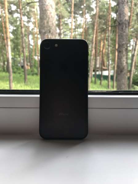 Айфон 7 (чёрный) 32гб в Томске