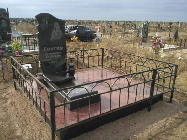 Памятники в фото 12