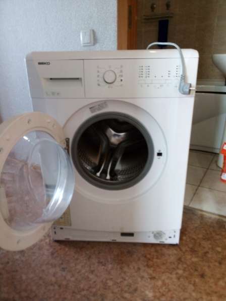 Продам стиральную машинку BEKO 2000р