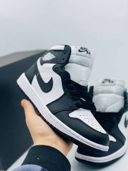 Красовки Nike Air Jordan 1