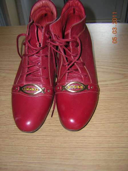 Красные ботиночки