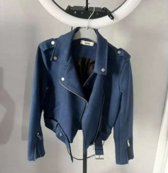 Куртка. Женская