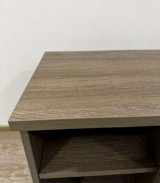 Тумба в Санкт-Петербурге фото 3