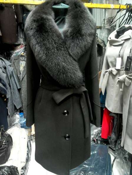 Женская пальто с натуральным мехом в фото 6
