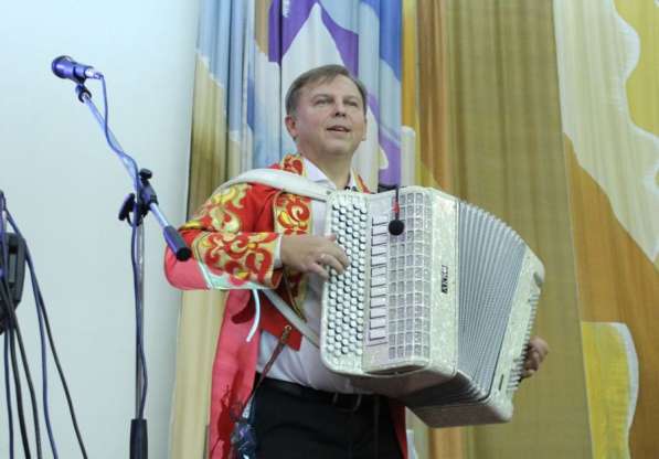 Баянист Виктор Баринов на праздник в Москве фото 5