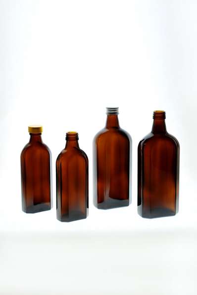 Бутылки винтовые, стеклянные, темно-коричневые (новые)