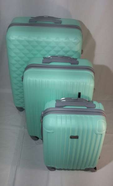 Пластиковые чемоданы в Екатеринбурге фото 3