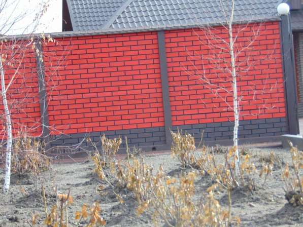 Глянцевые бетонные еврозаборы Гранилит с установкой под ключ в фото 7