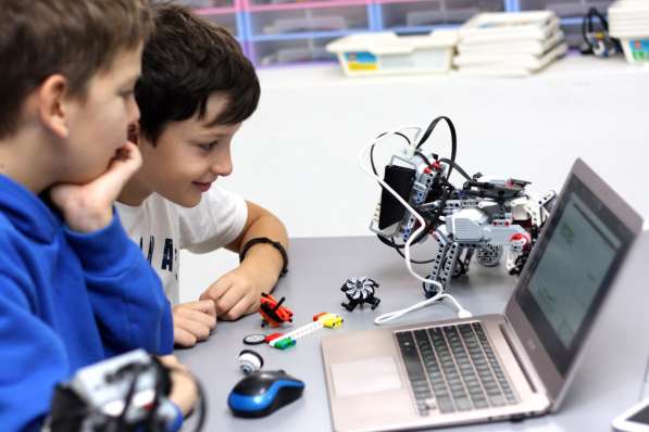 Компьютерные курсы робототехники LEGO для детей в фото 3