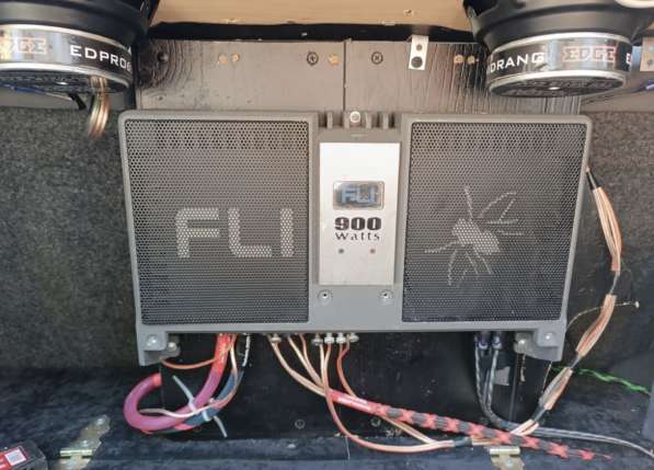 Усилитель FLI 900 автомобильный. 4 канальный
