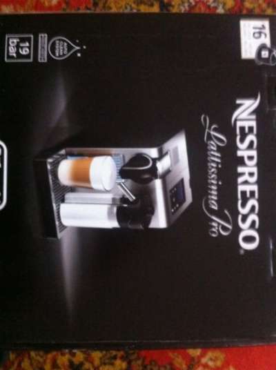 кофеварка Nespresso Latissima Pro