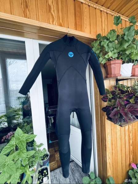 Гидрокостюм
