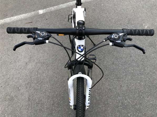 Велосипед на литых дисках BMW M-Power в фото 5