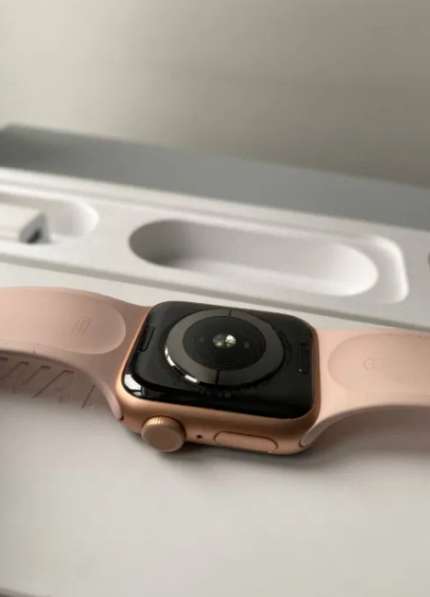 Apple Watch 5 в фото 4