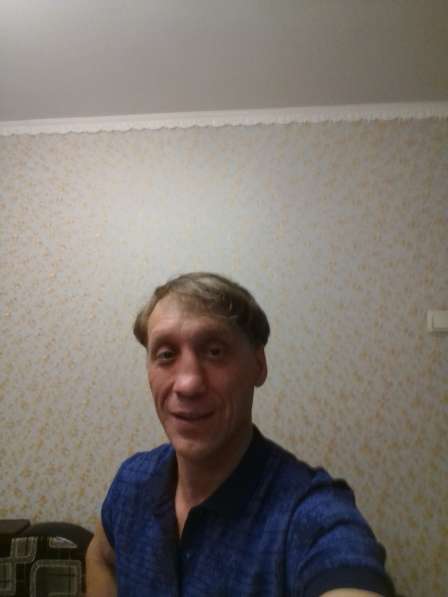 Анатолий, 50 лет, хочет пообщаться