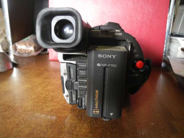 Видеокамера Soni Handycam vision CCD- TRV66E PAL в Гусь Хрустальном фото 6