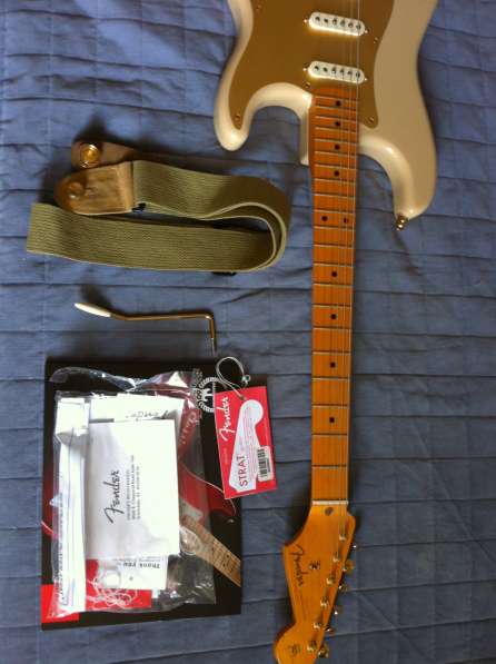 Fender 60th Anniversary Stratocaster в Москве