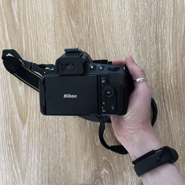 Зеркальный фотоаппарат Nikon d5100 kit 18-105VR в Санкт-Петербурге фото 5