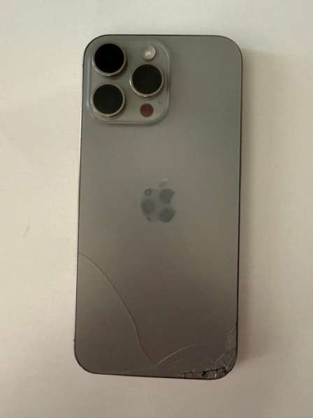 Продам Айфон 16 про мах 256 гб