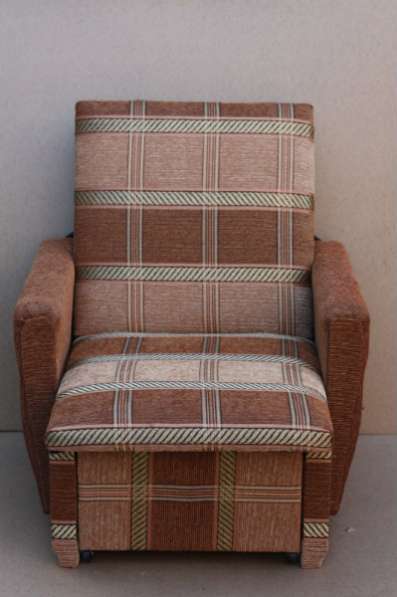 Кресло-кровать в коричневую клетку 60 см в Санкт-Петербурге