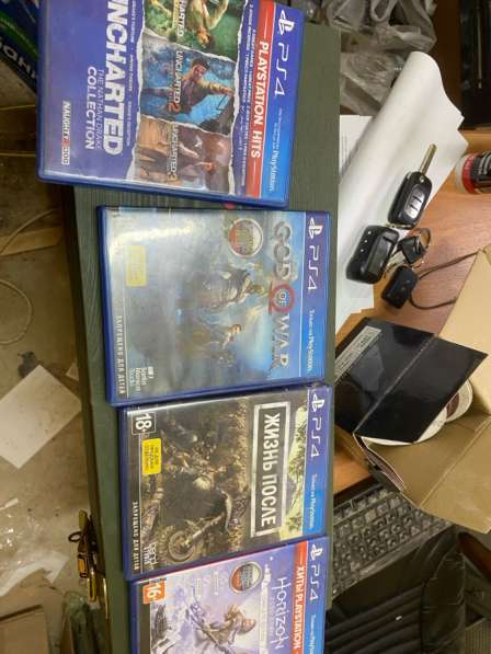 Игровая приставка Сони Плейстейшн 4