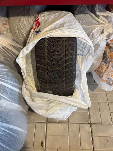 Продаю зимнюю резину-липучки ! в Москве фото 3