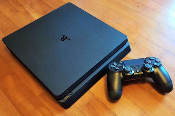 Sony PS 4 Slim - 1TB в Москве