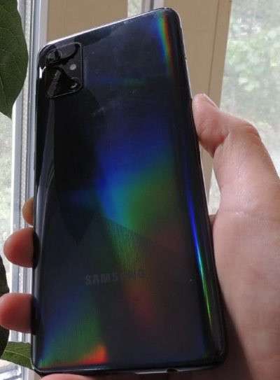 Samsung Galaxy A51 +чехол и карта памяти 128гб