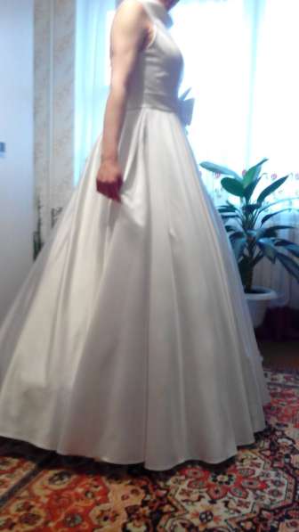 Платье на выпускной, свадебное