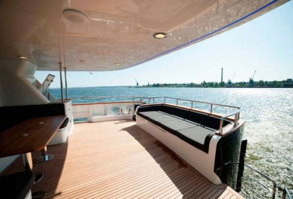 Новая 23,9 м моторная яхта класса люкс DESTINY на продажу в Москве фото 15