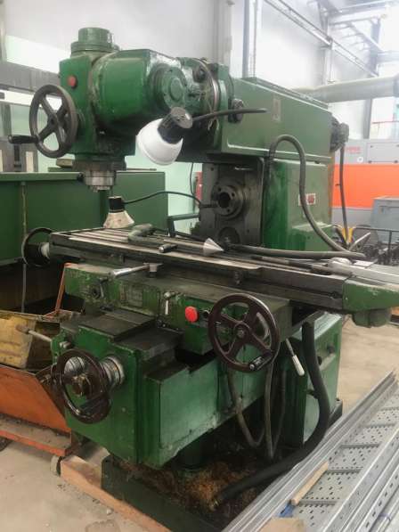 Широкоуниверсально-фрезерный ст-к 6Р82Ш в Москве