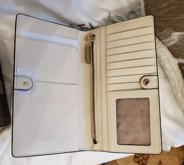 Женские бредовые вещи в Москве фото 7