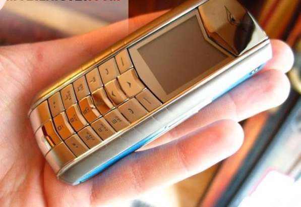 Новый Vertu Ascent Azure Special Edition