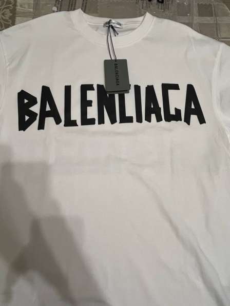 Футболка Balenciaga в Москве