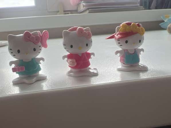 Фигурки hello kitty kinder surprise