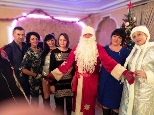 Дед Мороз и Снегурочка уже в Луганске в фото 7