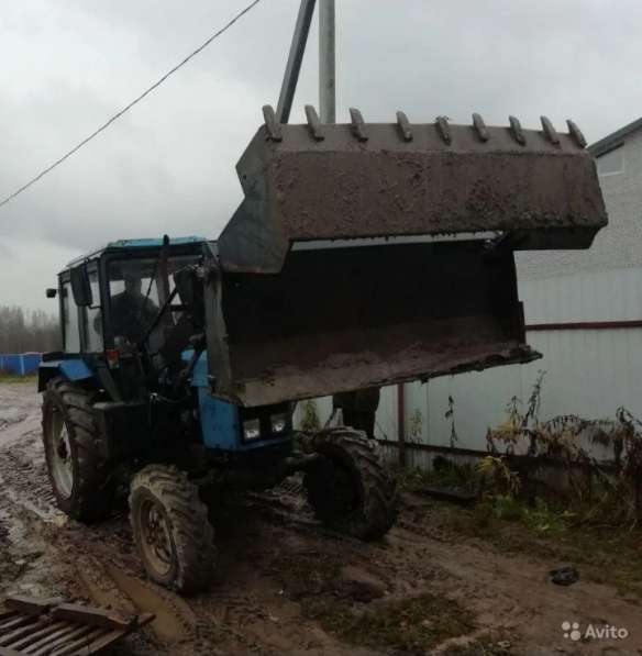 Трактор мтз 82.1 и 82.1 погрузчик челюстной в Рыбинске