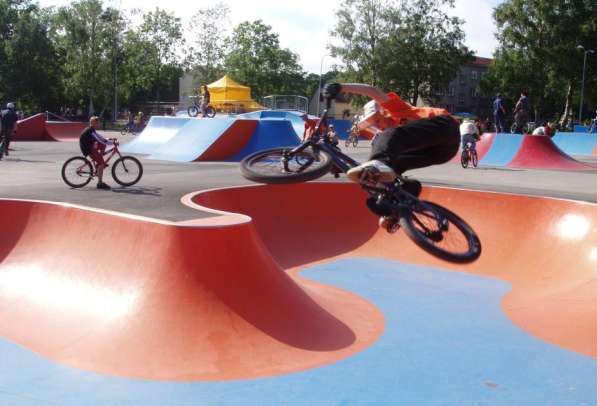 Строительство спортивных, игровых и детских площадок в Екатеринбурге фото 3