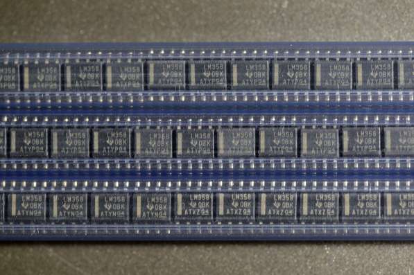 Микросхема операционный усилитель Texas LM358D (SOP-8) в Москве