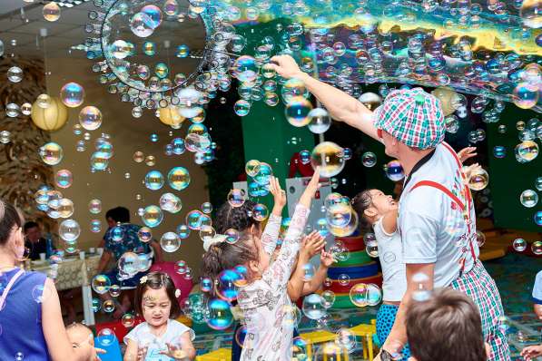 Шоу мыльных пузырей в Омске фото 3
